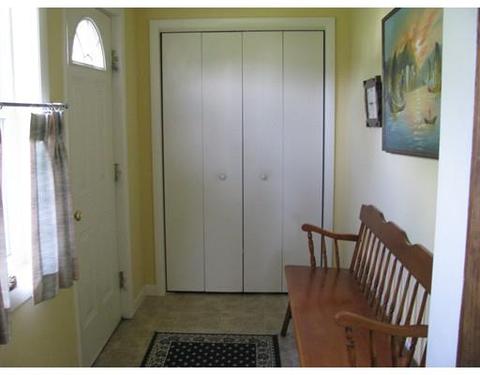 96 Roy St, Chicopee, MA 01013 photo 9