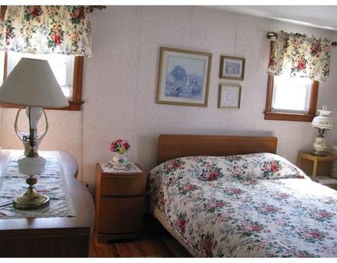 96 Roy St, Chicopee, MA 01013 photo 15