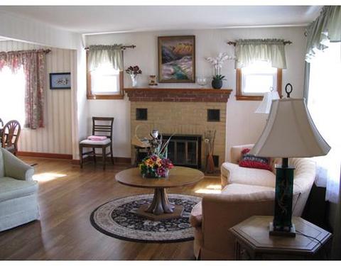 96 Roy St, Chicopee, MA 01013 photo 4