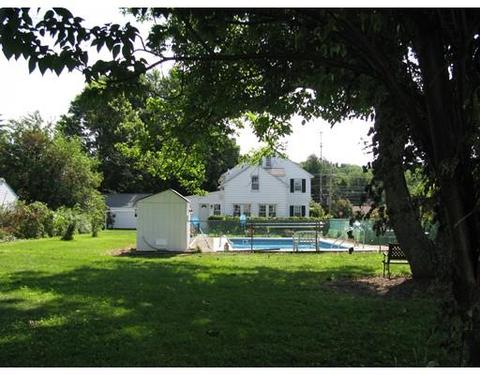 96 Roy St, Chicopee, MA 01013 photo 3
