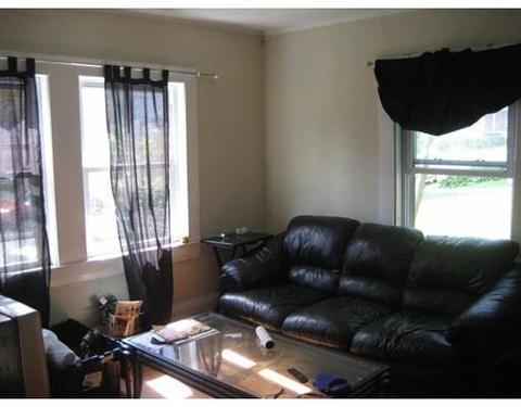 32 Wright St, Stoneham, MA 02180 photo 6