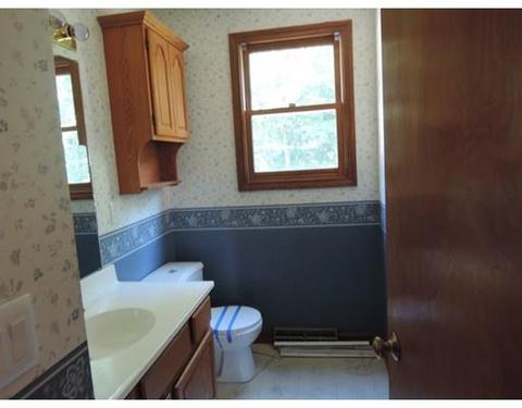 45 Wing St, Springfield, MA 01151 photo 9