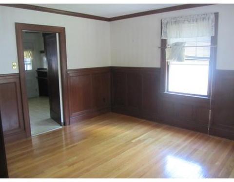 15 Lindbergh Rd, Marblehead, MA 01945 photo 4