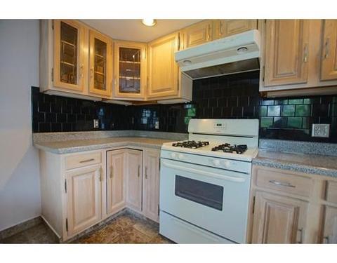 8 Greg Rd, Lynn, MA 01905 photo 4