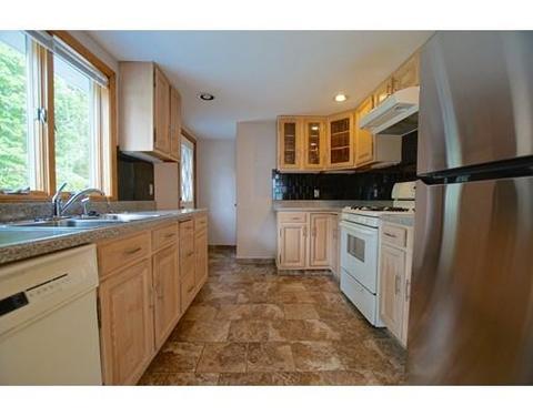 8 Greg Rd, Lynn, MA 01905 photo 5