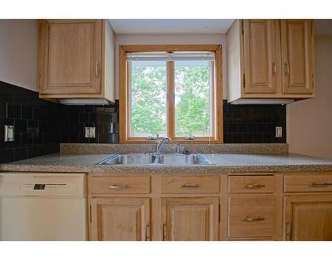 8 Greg Rd, Lynn, MA 01905 photo 3