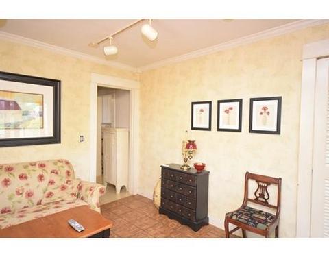 62 Gold St, Springfield, MA 01107 photo 12