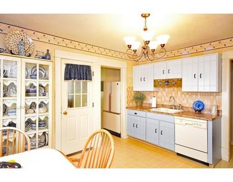 62 Gold St, Springfield, MA 01107 photo 4