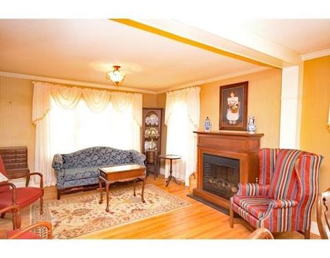 62 Gold St, Springfield, MA 01107 photo 6