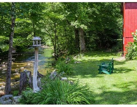 4 Torrey St, Easthampton, MA 01027 photo 4