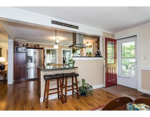 4 Torrey St, Easthampton, MA 01027 photo 8
