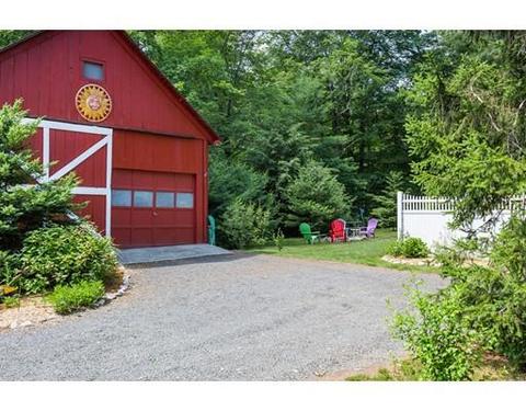 4 Torrey St, Easthampton, MA 01027 photo 6