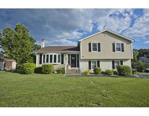 33 Tardy Rd, Chicopee, MA 01020 photo 1