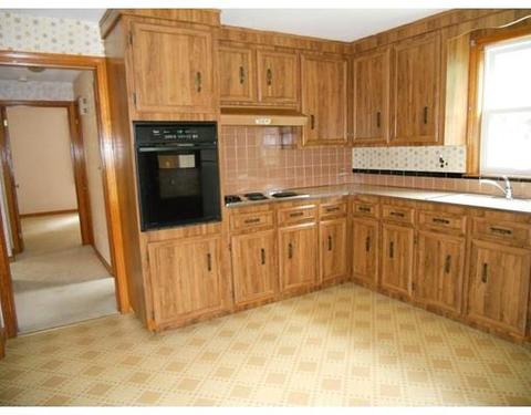 2 Irving Dr, Walpole, MA 02081 photo 5