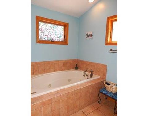 3 Roe Ln, Millbury, MA 01527 photo 16