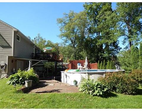 3 Roe Ln, Millbury, MA 01527 photo 3