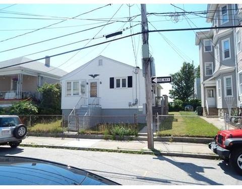 47 16th St, Fall River, MA 02723 photo 2