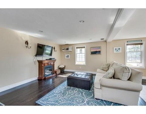 19 E St, Hull, MA 02045 photo 5