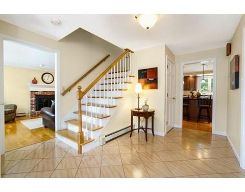 26 Danielle Ln, Mansfield, MA 02048 photo 3