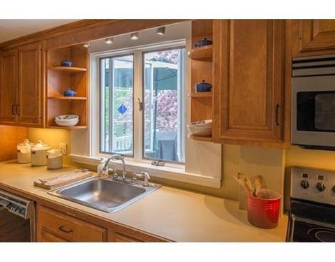4 Thomas Cir, Marblehead, MA 01945 photo 6