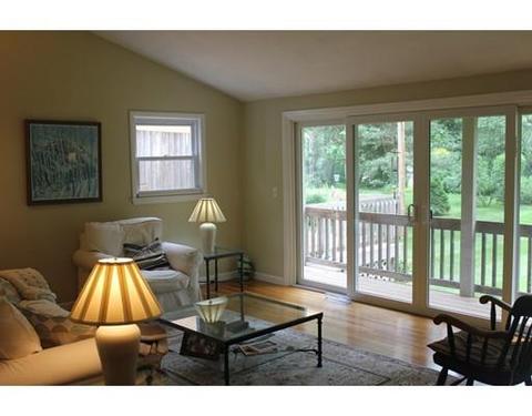 11 Champlain Dr, Hudson, MA 01749 photo 3