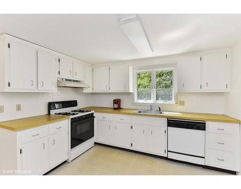 95 Coach Ln, Barnstable, MA 02630 photo 5