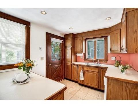 2 Cedar Pl, Wakefield, MA 01880 photo 9