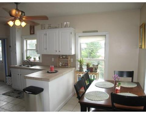 27 E Main St #2, Gloucester, MA 01930 photo 3