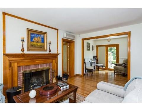 85 Shefford St, Springfield, MA 01107 photo 5