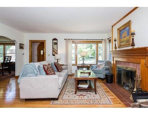 85 Shefford St, Springfield, MA 01107 photo 4