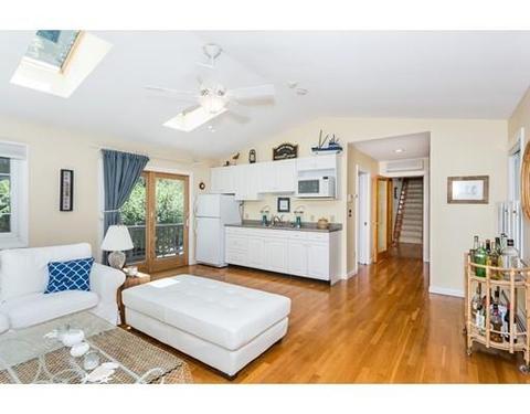 85 Shefford St, Springfield, MA 01107 photo 8