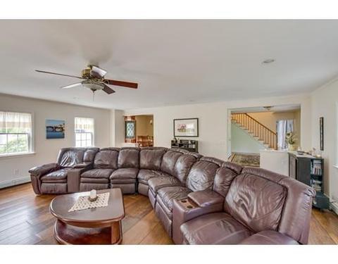 76 Cedar St, Hanover, MA 02339 photo 8