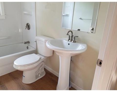 62 Pheland St, Springfield, MA 01109 photo 7