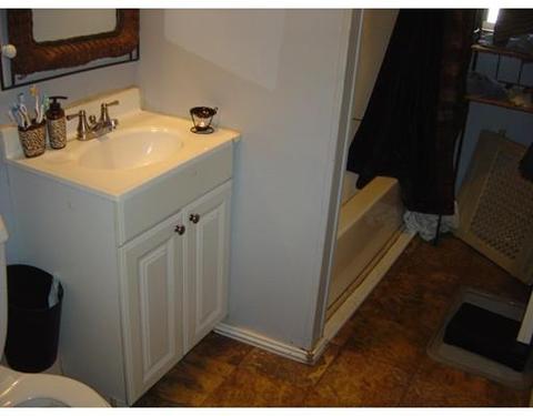 21 Pleasant St, Upton, MA 01568 photo 10