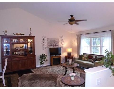 135 Commonwealth Ave, Worcester, MA 01604 photo 2