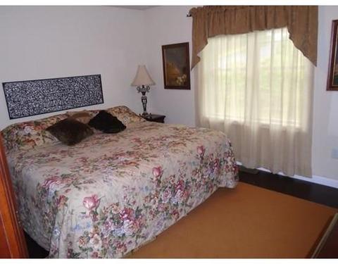 135 Commonwealth Ave, Worcester, MA 01604 photo 8