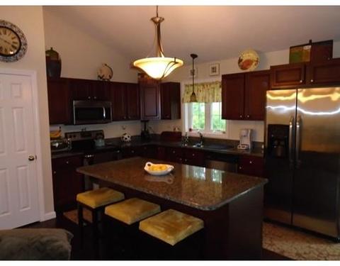 135 Commonwealth Ave, Worcester, MA 01604 photo 3