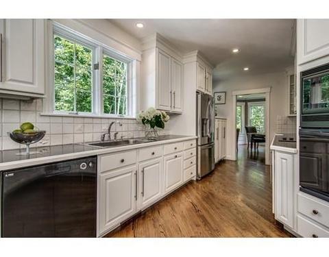 4 Chanticleer Dr, Beverly, MA 01915 photo 11