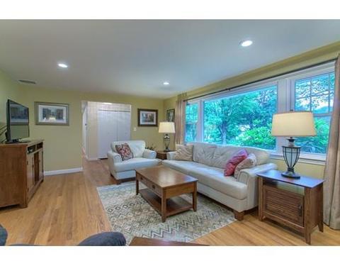 39 Ellis Dr, Worcester, MA 01609 photo 11