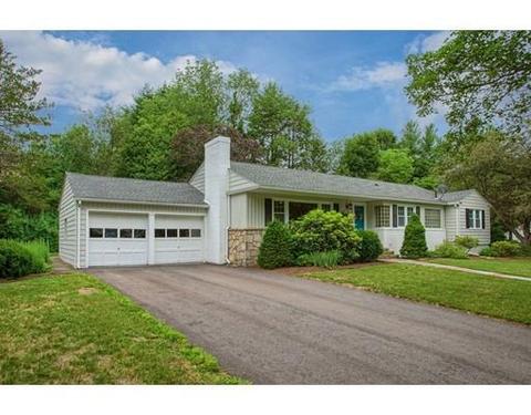 39 Ellis Dr, Worcester, MA 01609 photo 3