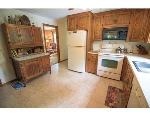 127 Walnut St, Halifax, MA 02338 photo 3