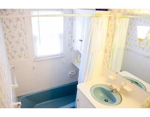 43 Beaufort Cir, Springfield, MA 01104 photo 17
