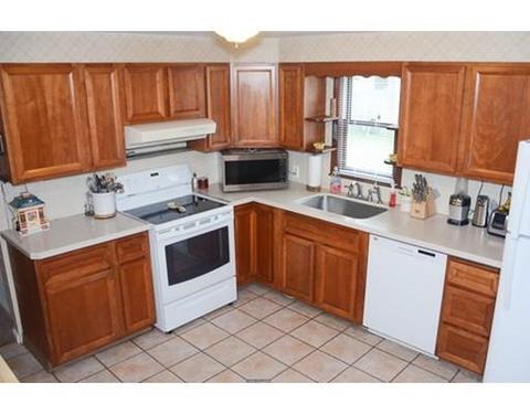 43 Beaufort Cir, Springfield, MA 01104 photo 8