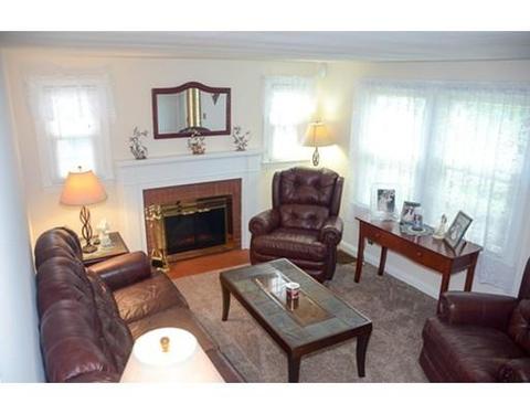 43 Beaufort Cir, Springfield, MA 01104 photo 6