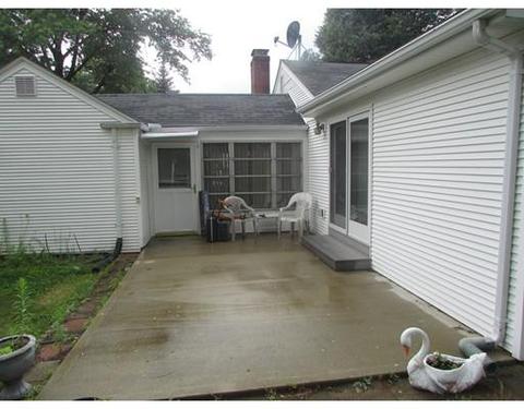 277 El Paso St, Springfield, MA 01104 photo 6