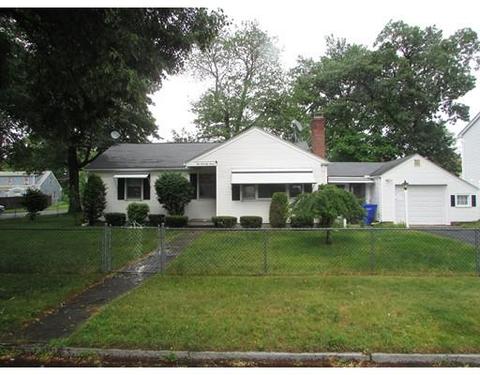 277 El Paso St, Springfield, MA 01104 photo 2