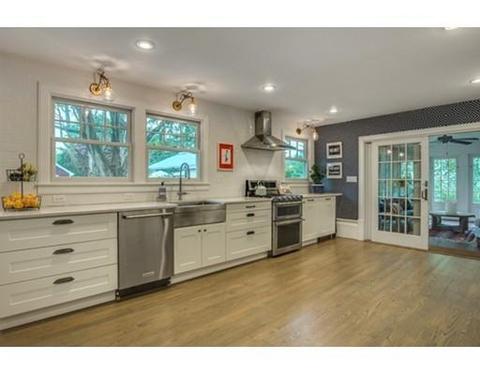52 Neptune St, Beverly, MA 01915 photo 10