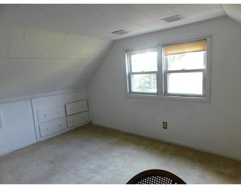 45 Burnside Ter, Springfield, MA 01118 photo 17