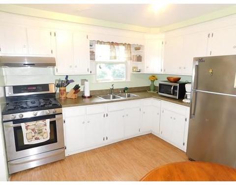 45 Burnside Ter, Springfield, MA 01118 photo 5
