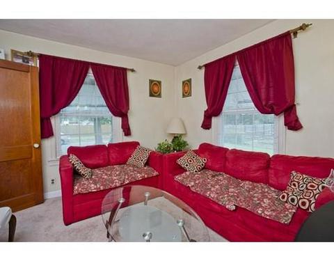 32 Rathbun St, Springfield, MA 01104 photo 9